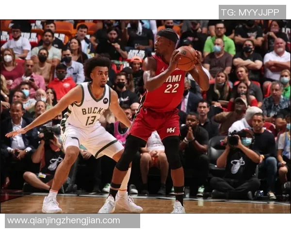 热火主场大胜雄鹿,强势追平东部第一